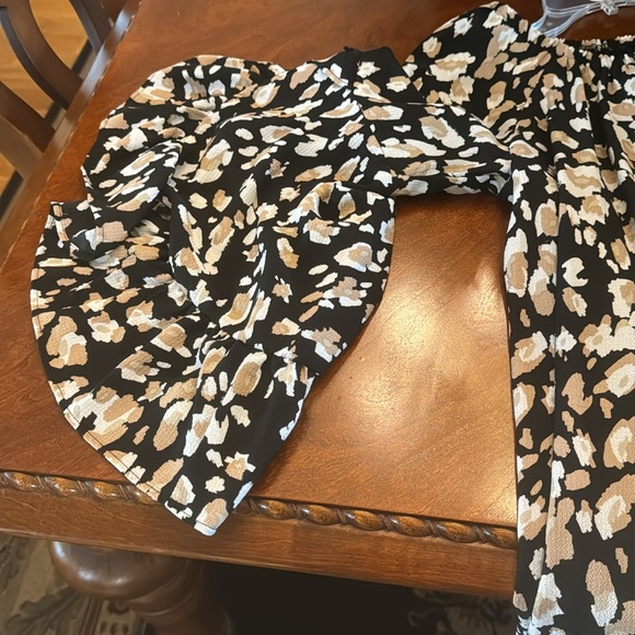 Flared Sleeve Dress - Picture 7 of 10